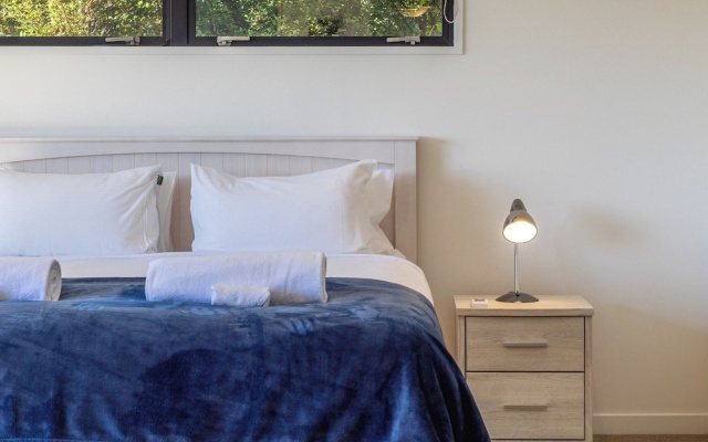Hekereua Heights - Spa & Ocean Views – Guest Rooms – Ostend