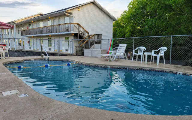 Autumn Creek Branson