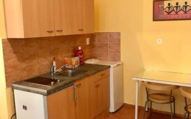 1 st may plaza de luxe