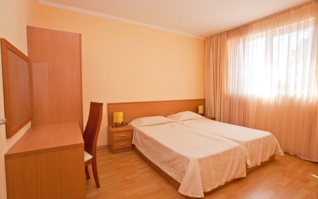 Central Plaza Apart Hotel