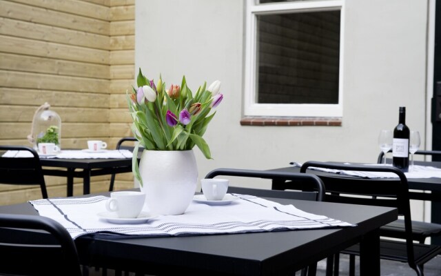 "DE BANK" - Hotel Apartments