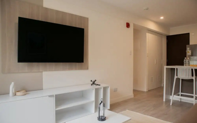 w Stylish 1BR Apartment w Pool in Barranco