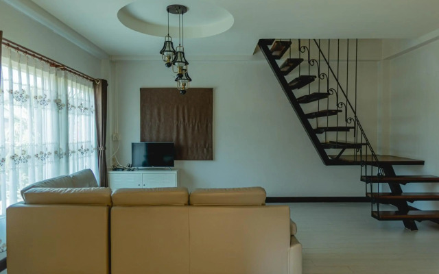 Apinya Resort Bangsarey