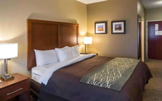 Comfort Inn Red Oak