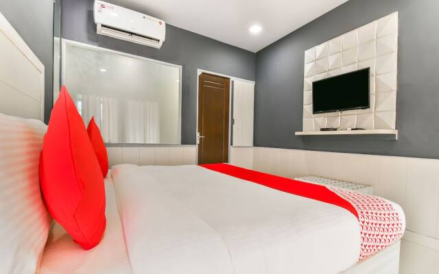 OYO 17264 Ashvem Beach Resort