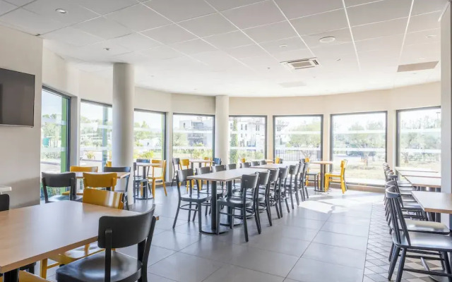 B&B HOTEL Saint-Martin-de-Crau Alpilles Camargue