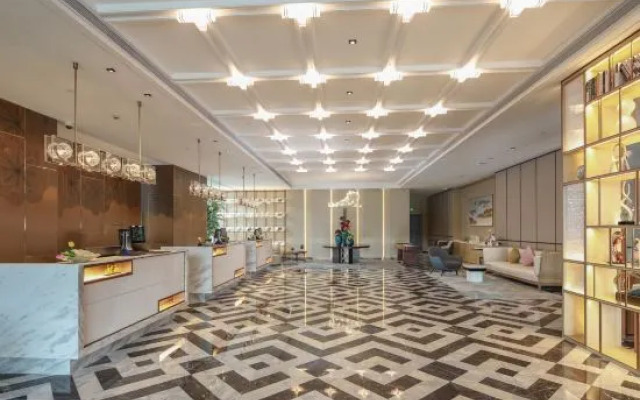 Golden Tulip Hotel (Shanghai National Convention and Exhibition Center Store)