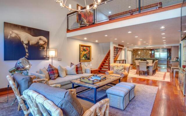 607 Deer Valley Drive