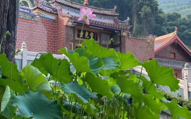 Jixiang Tiankeshe Hotel