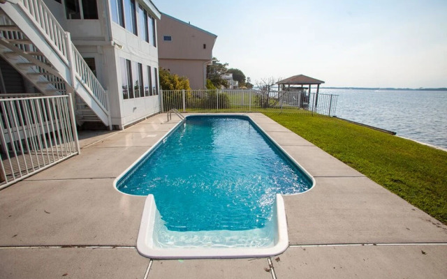 Baycation Joe's - 5 Br Home