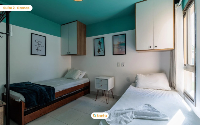 Térreo espaçoso na praia do cumbuco por Tactu