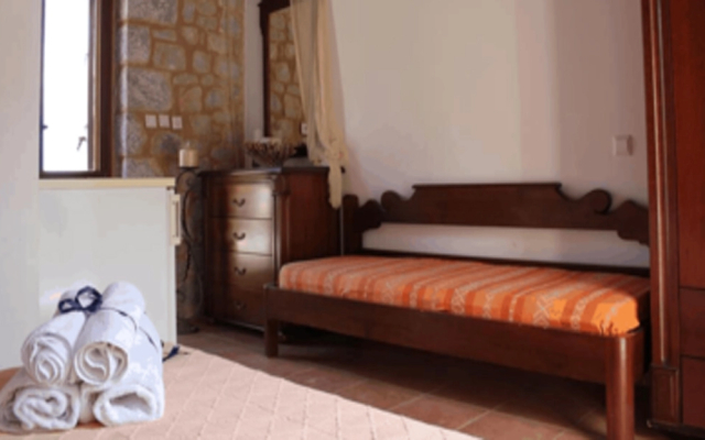 Lalloudes Mani Hotel