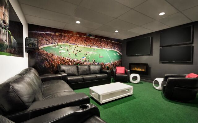 Travelodge by Wyndham Saskatoon