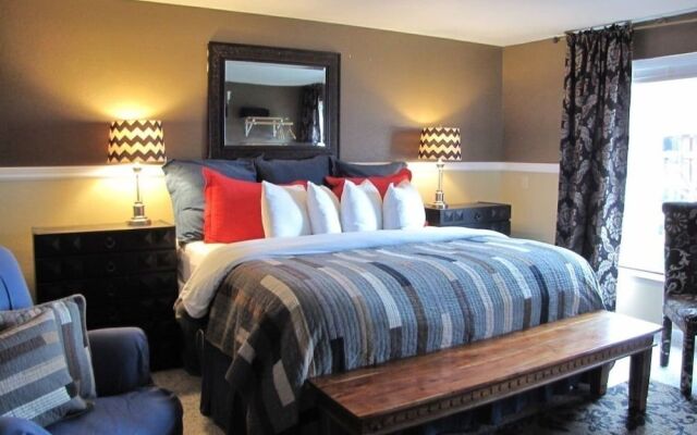 White House Inn on the Waterfront