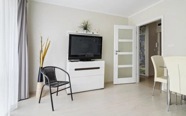 Krucza Central Warsaw Apartment