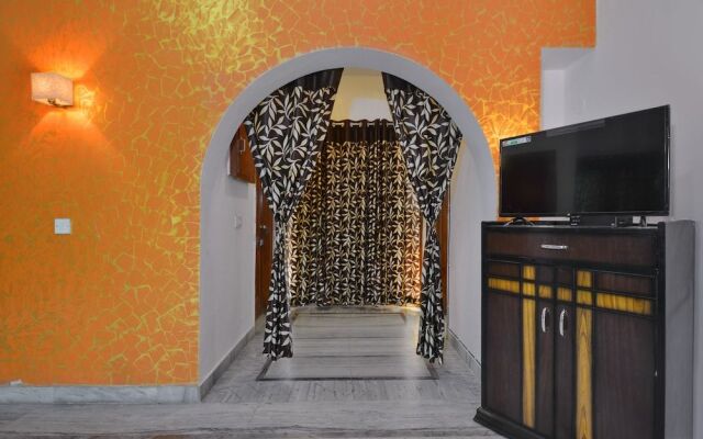 Oyo Home 16133 2Bhk Luxury Farmhouse