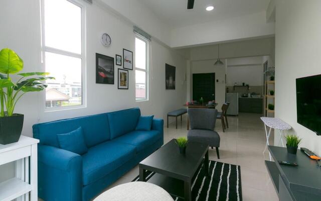 GreyWalls Scandinavian House by Sanguine