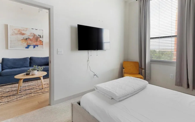 Landing Apartments Near Southtown