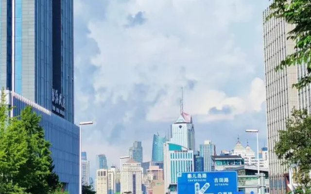 Qingdao Yihaiju Boutique Hotel (Wusi Square Qingdao University Branch) – Outside – Qingdao