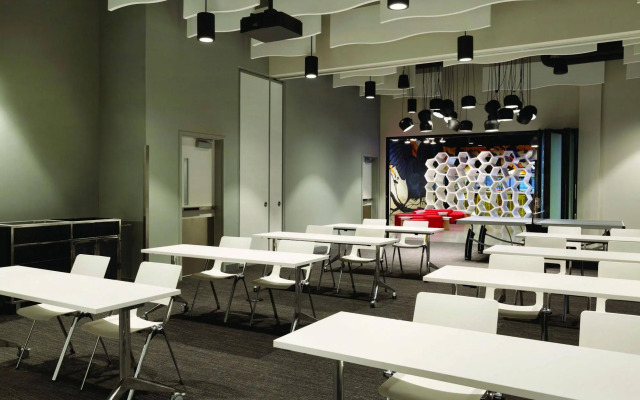 Radisson RED Minneapolis Downtown