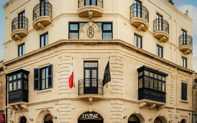 Royale Sainte Hélène Boutique Hotel