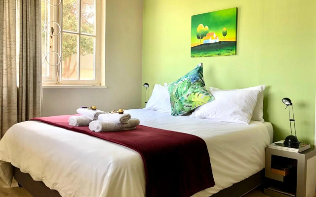 Quaint Seaside Cottage