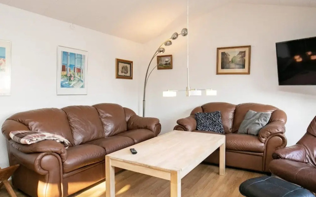 10 Person Holiday Home in Albaek