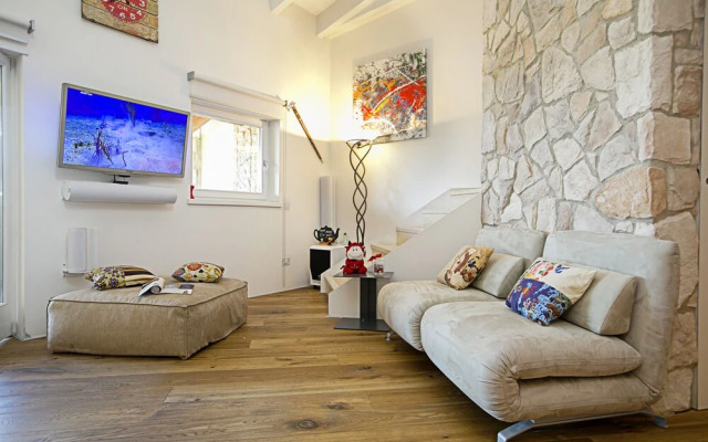 Riva Suite Lake View