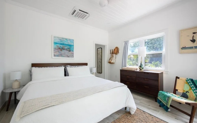 Bica Bung - New! Private Beachfront Cottage French Leave Beach 1 Bedroom Bungalow — фото 3