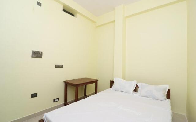 SPOT ON 41904 Hotel R.r Palace