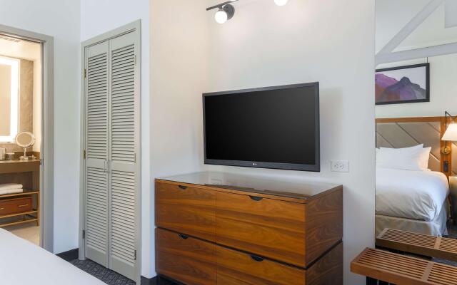DoubleTree Suites by Hilton Hotel Sacramento - Rancho Cordova
