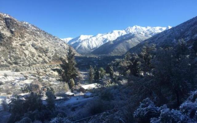 Cordillera de los Andes-Cajón del Maipo-Habitaciones en Casa Compartida con Anfitrión