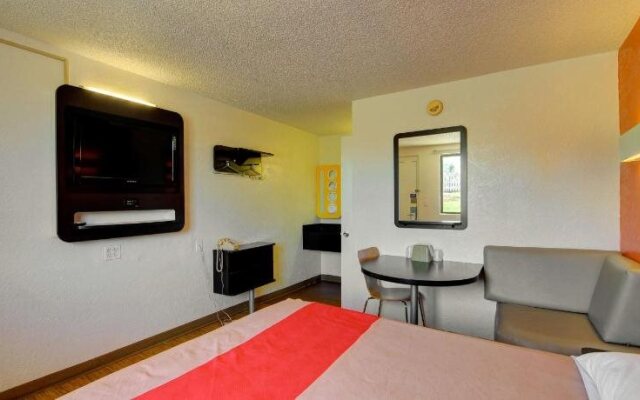 Economy Hotel Plus Oklahoma City