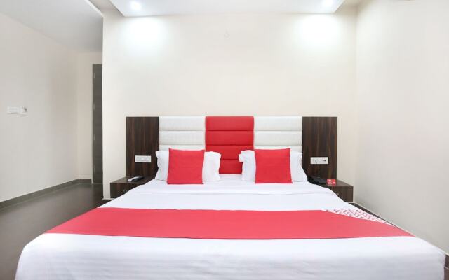 OYO 10318 Hotel Sukhman Residency