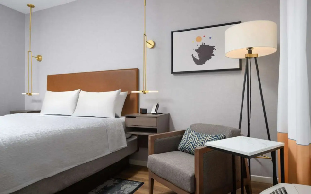 Hampton Inn & Suites by Hilton Huntsville Downtown