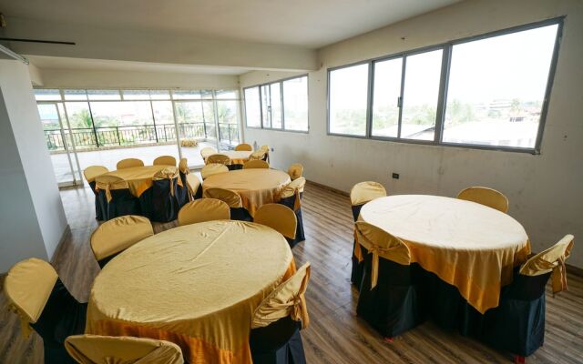 Capital O 19554 Hotel Garden