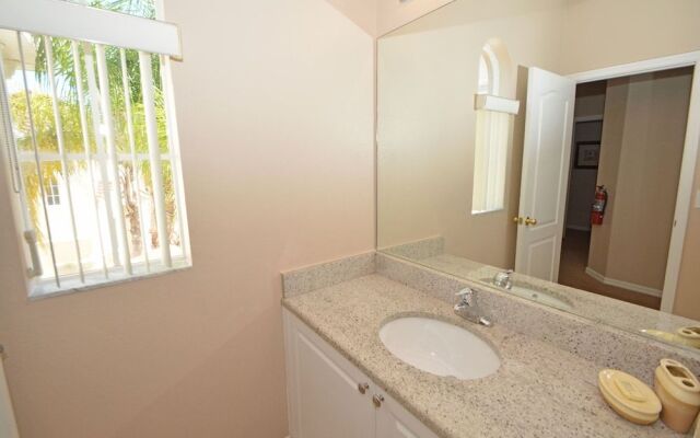 731 Sunbright Villa 5 Br villa by RedAwning