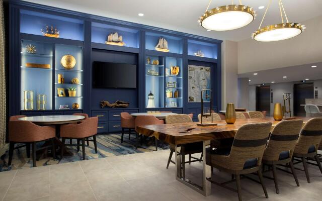 Fenwick Shores, Tapestry Collection by Hilton