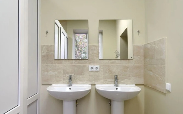 Academ House - Hostel