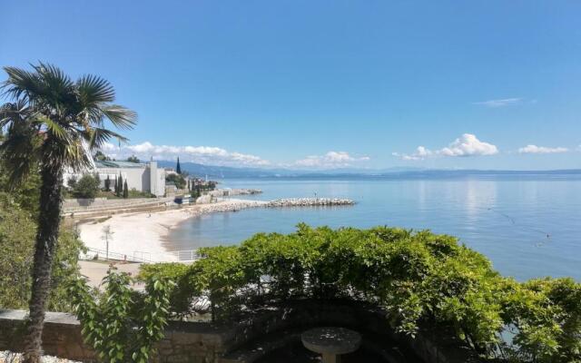 Studio apartman Arni