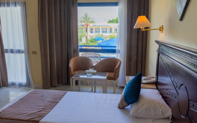 Cataract Resort Naama Bay