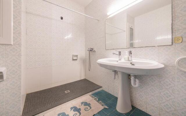 R28 Apartamento Montserrat 11-3