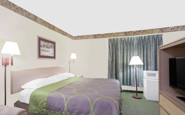 Super 8 By Wyndham Monticello