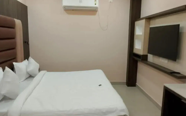 Goroomgo Akay guest house Varanasi