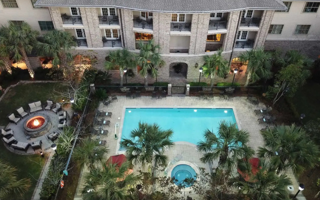 Courtyard Charleston Mt. Pleasant