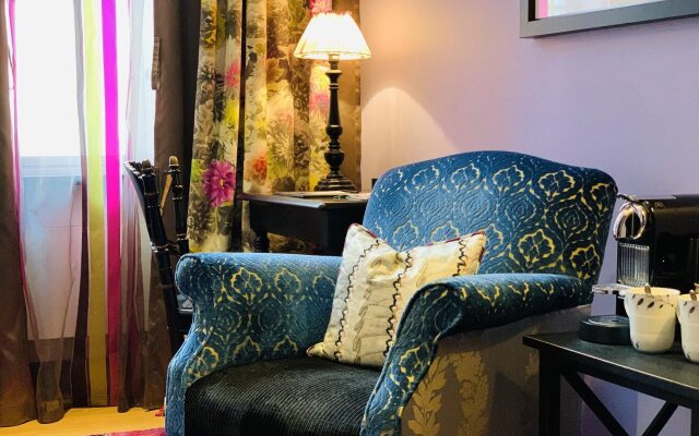 Dorsia Hotel & Restaurant