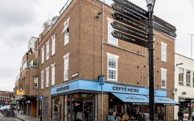Large Apartment near Windsor Castle