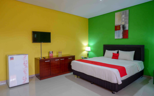 RedDoorz near Bandara Adi Soemarmo Solo