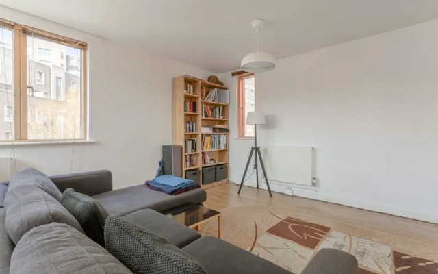 Modern 2 Bedroom Flat in Elephant & Castle