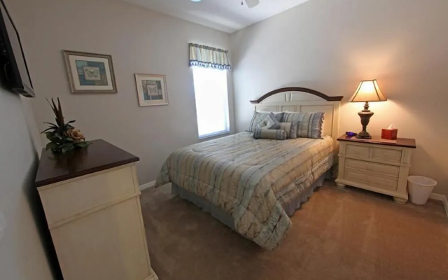 Luxury Home Close by Theme Parks